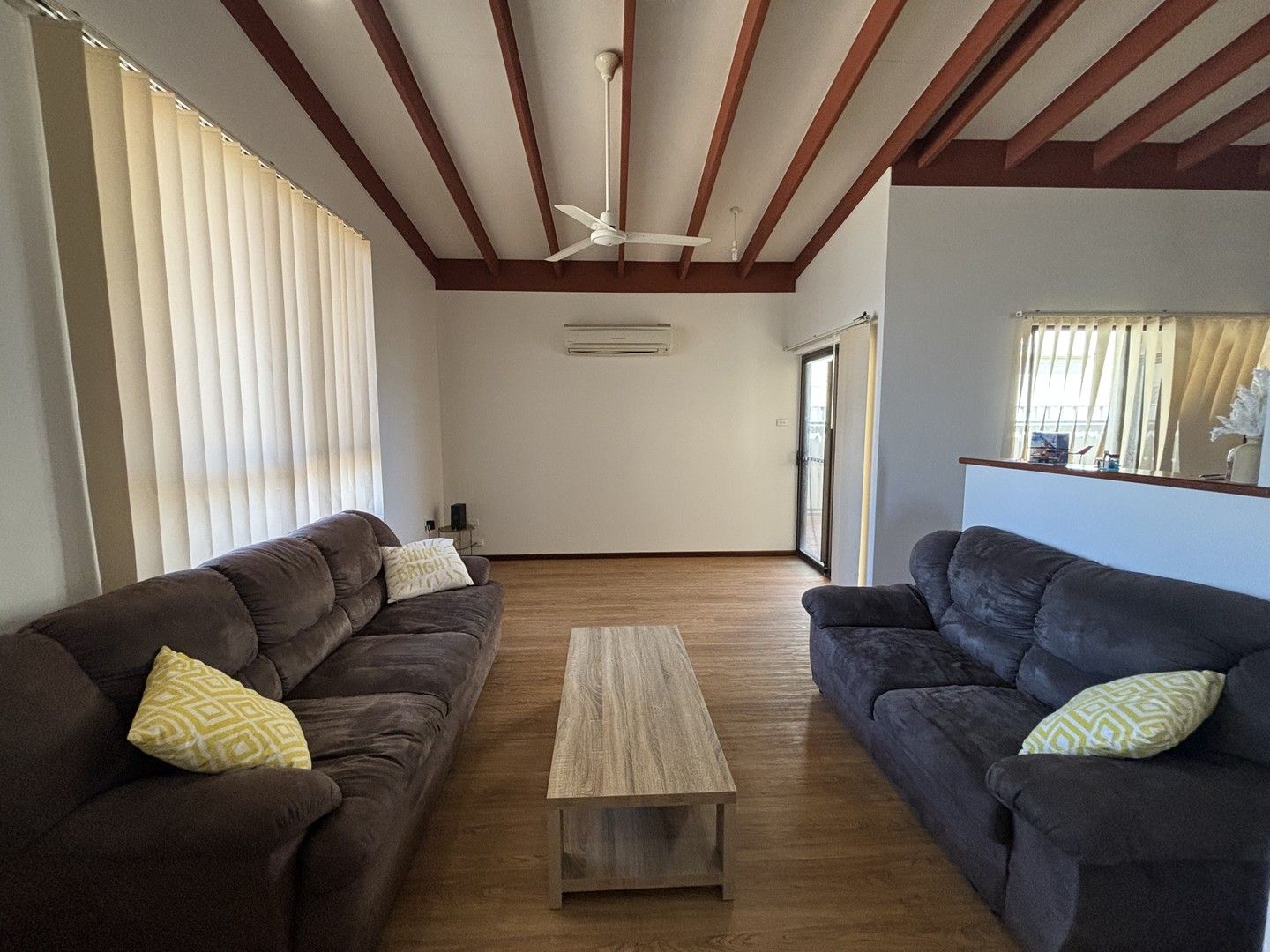 3 bedrooms Townhouse in 27 Baston Street SOUTH CARNARVON WA, 6701