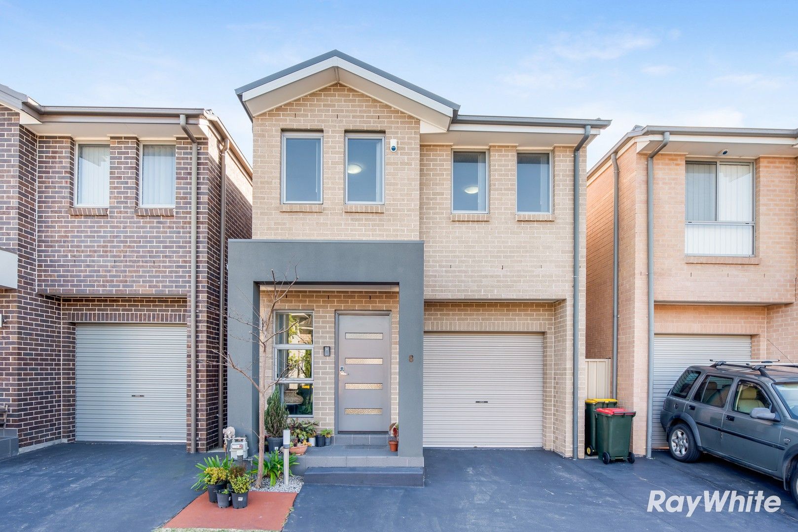 4 bedrooms Townhouse in 8 Sagwan Glade SCHOFIELDS NSW, 2762