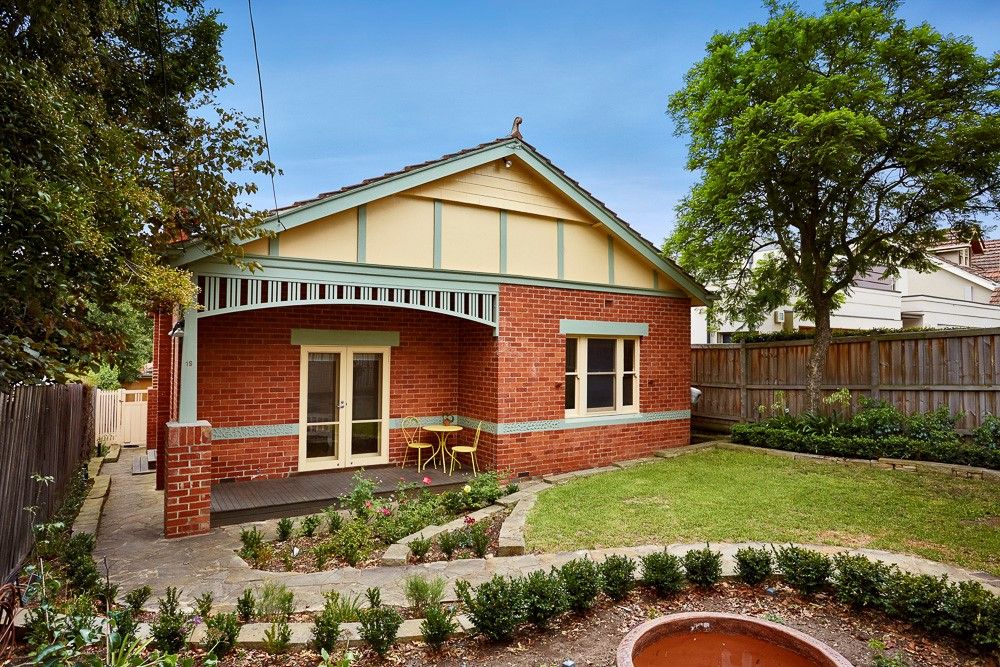 3 bedrooms House in 19 Locke Street ESSENDON VIC, 3040