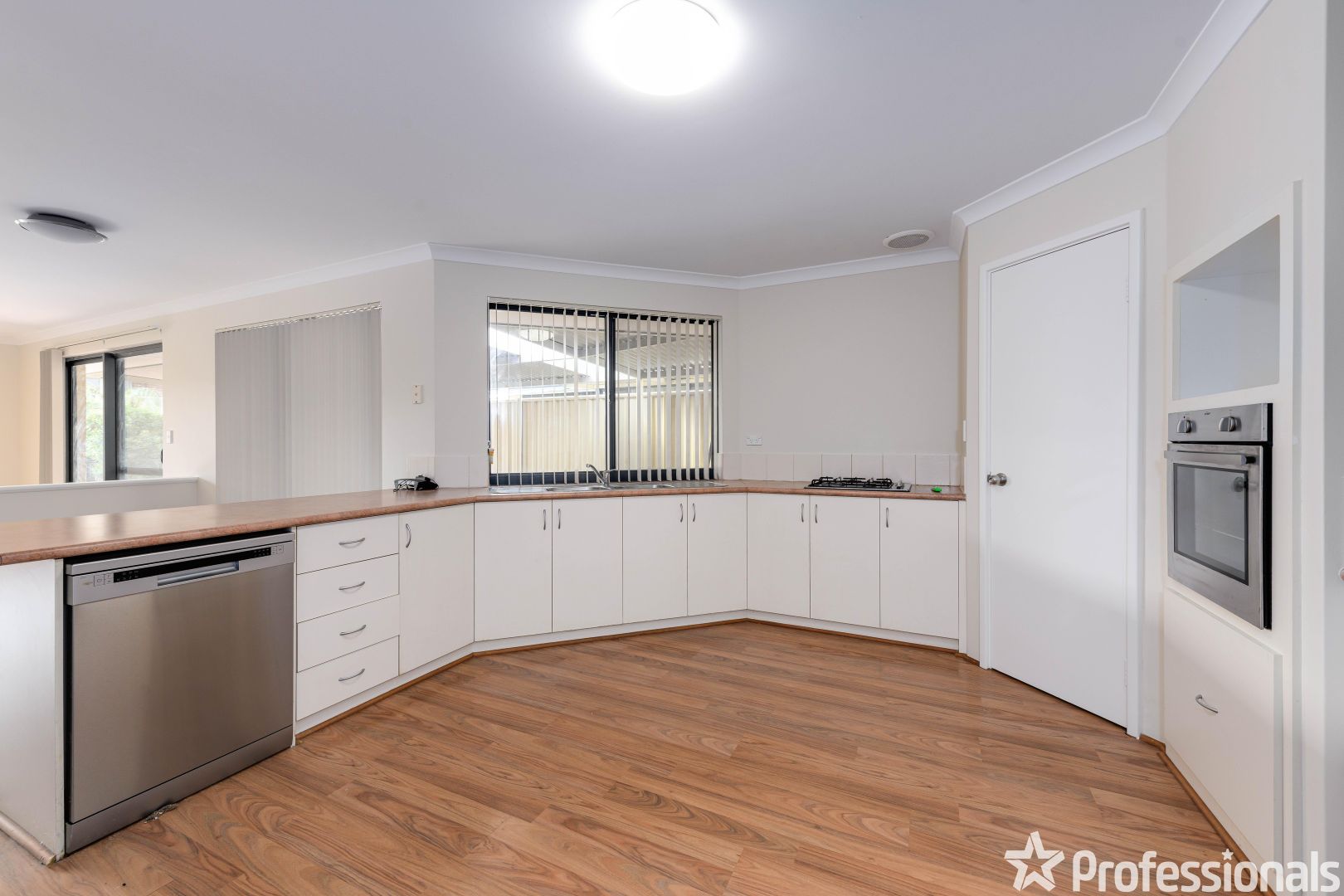 11 Salton Street, Secret Harbour WA 6173 House For Rent 600 Domain
