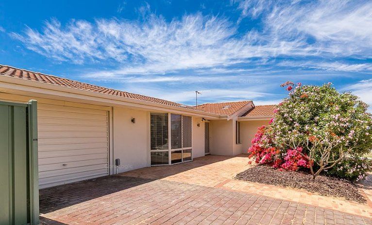 4 bedrooms House in 50 Caridean St HEATHRIDGE WA, 6027