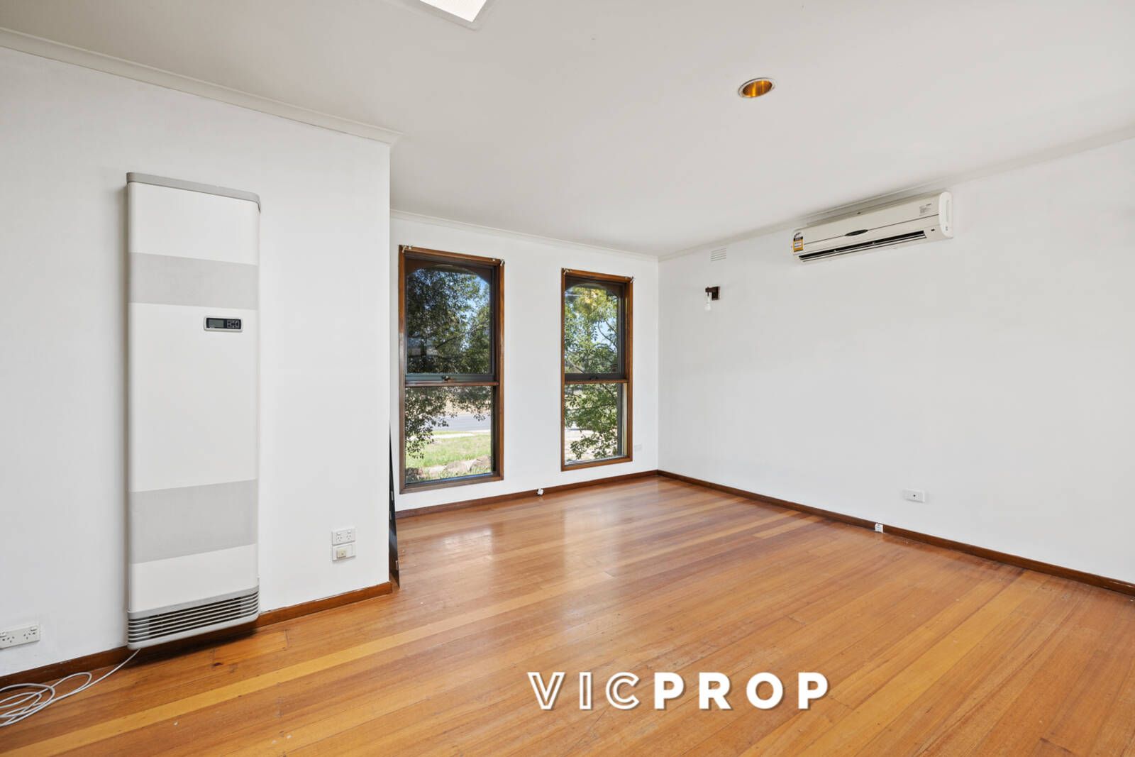 22 Geddes Crescent, Hoppers Crossing VIC 3029, Image 2