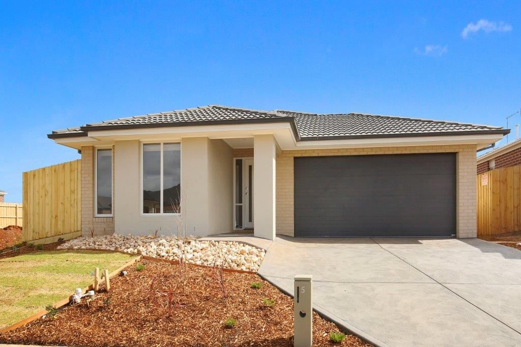 4 bedrooms House in 5 Horan Way MELTON SOUTH VIC, 3338