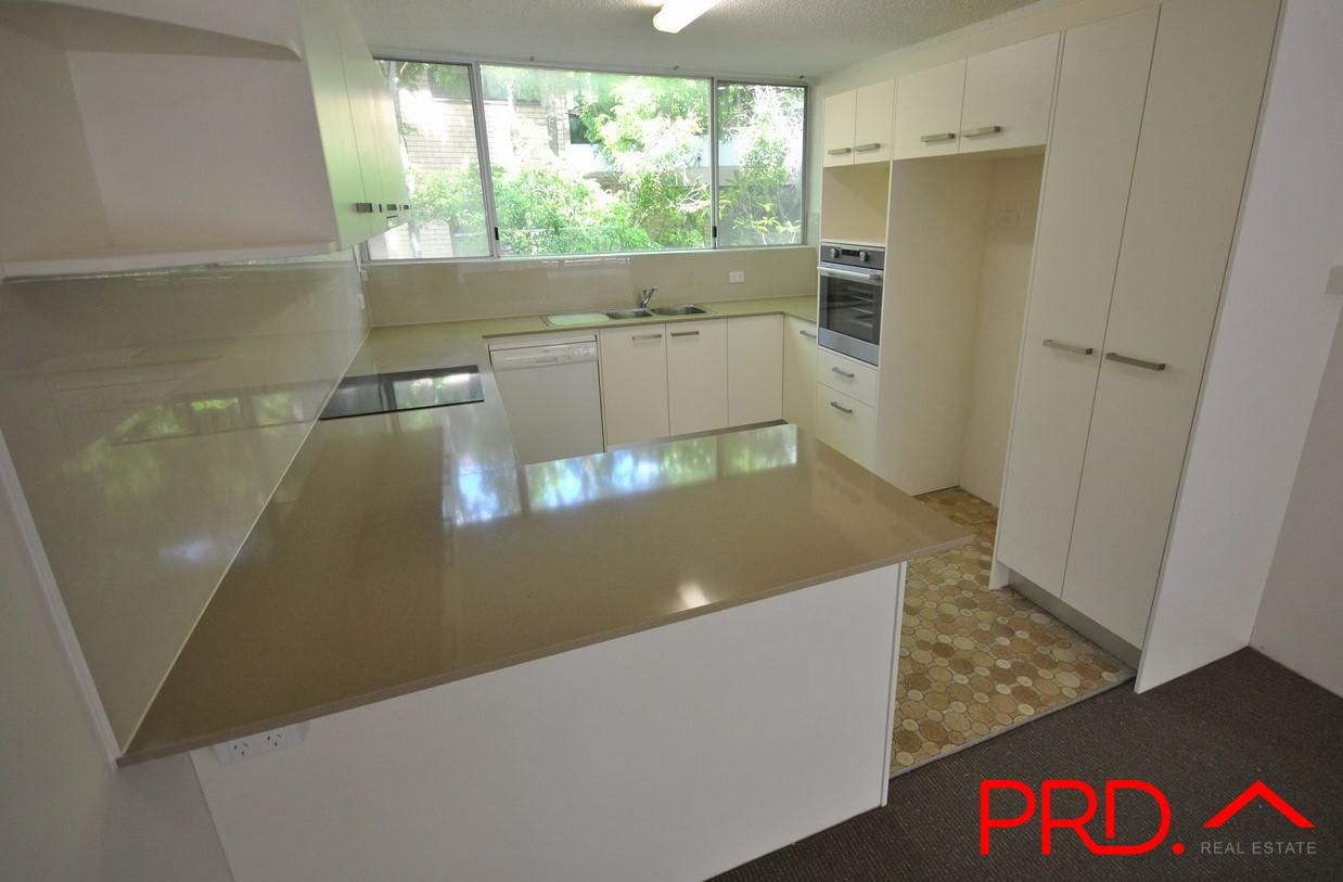 3 bedrooms Apartment / Unit / Flat in 4/11 Lather Street SOUTHPORT QLD, 4215