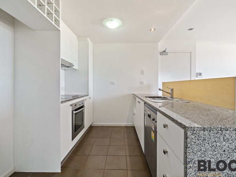 2 bedrooms Apartment / Unit / Flat in 604/17 Dooring Street BRADDON ACT, 2612