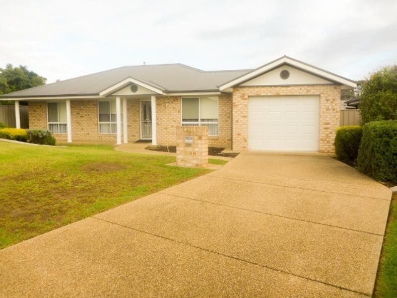 2 bedrooms House in 14 Illeura Road BOURKELANDS NSW, 2650