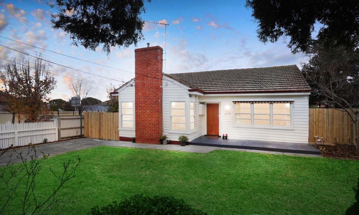 2 bedrooms House in 7 Compton Parade SUNSHINE NORTH VIC, 3020