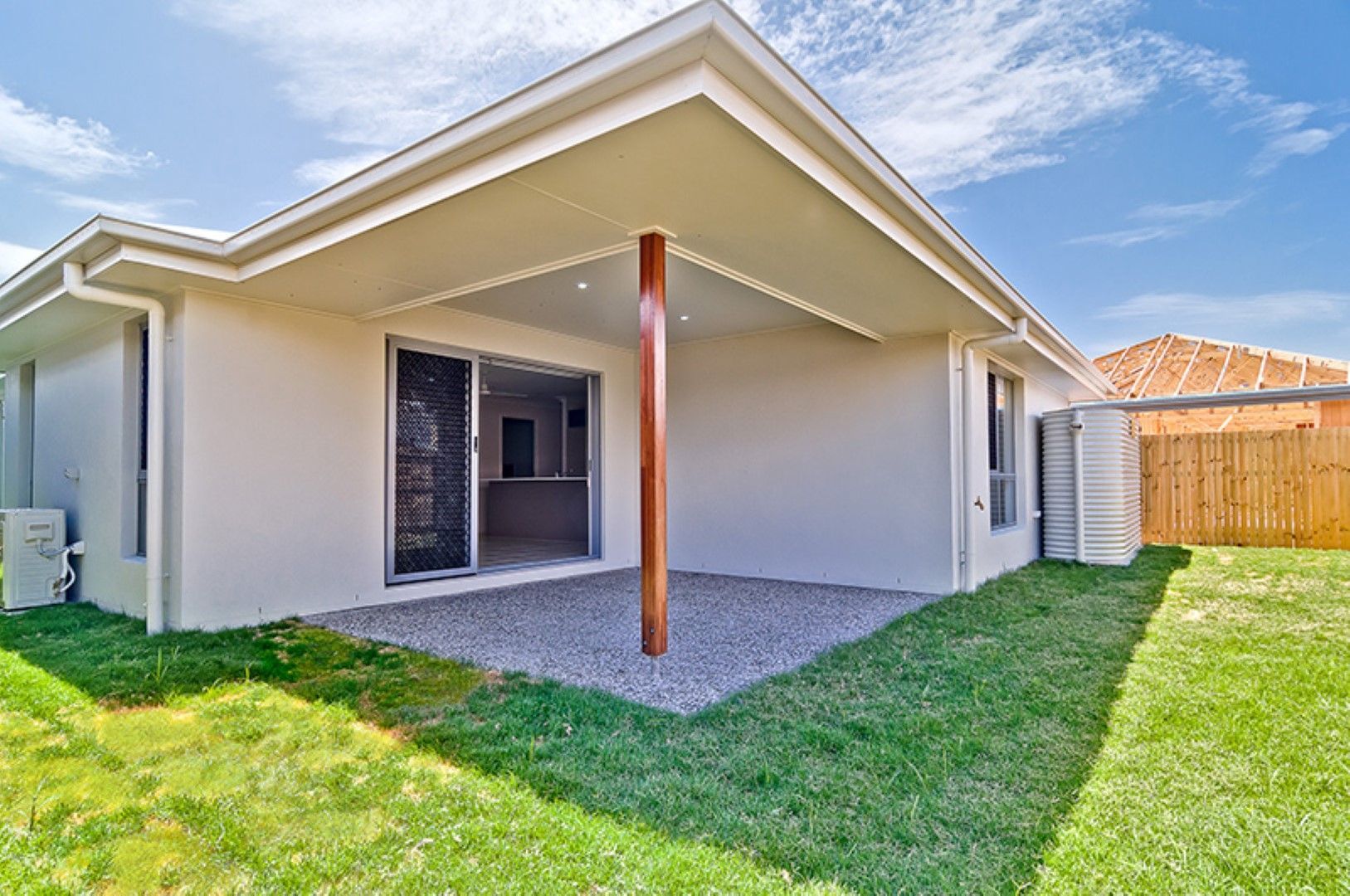 4 bedrooms House in 14 Pearl Crescent CALOUNDRA WEST QLD, 4551