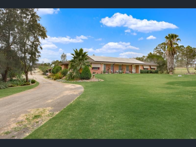 11 Eagleview Road, Minto NSW 2566, Image 0