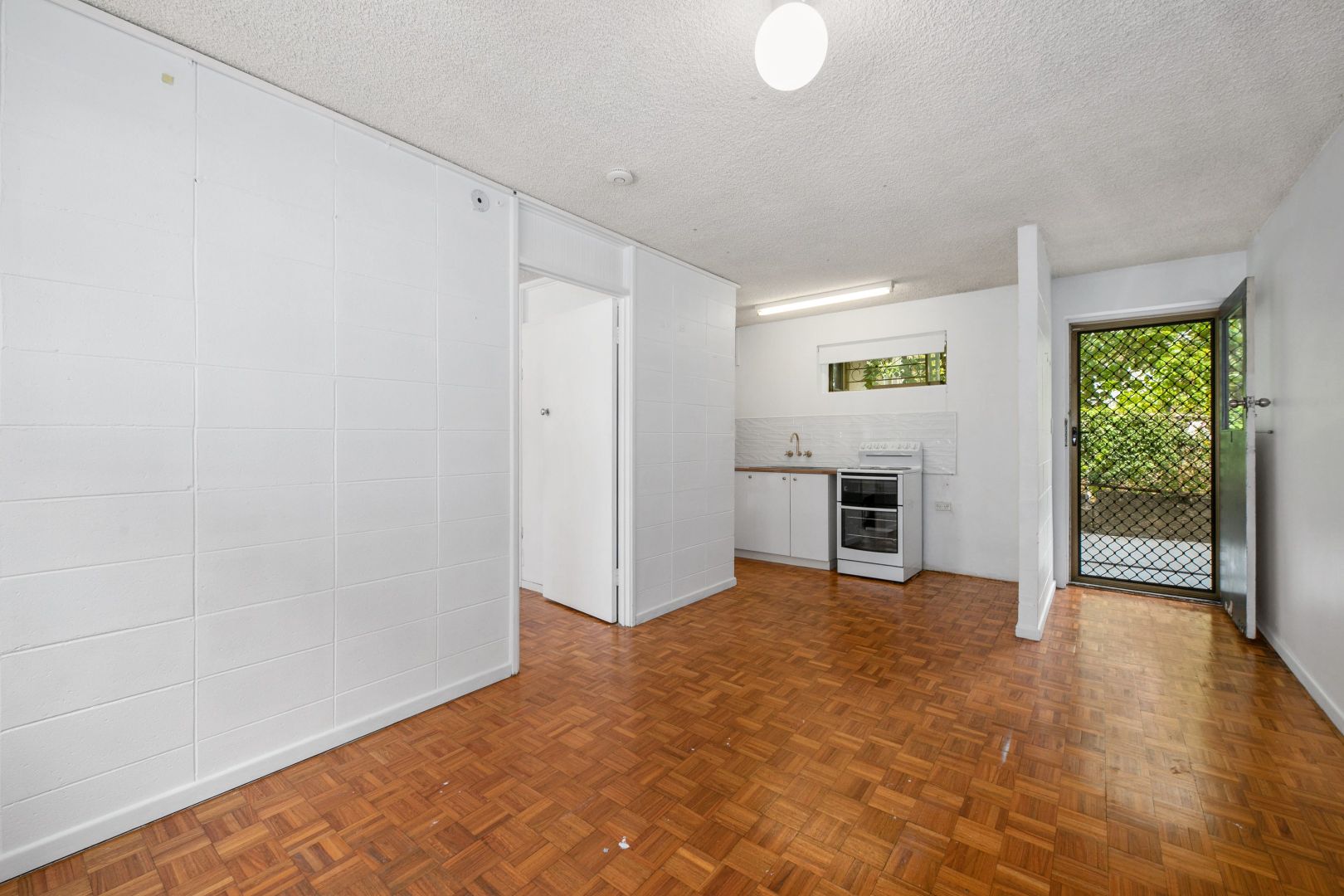 1/267 Gladstone Road, Dutton Park QLD 4102, Image 2