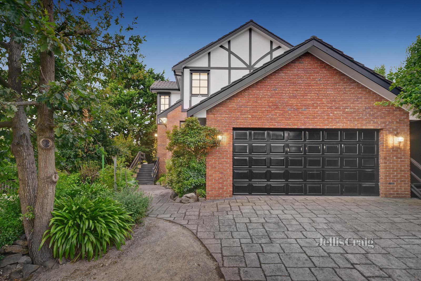 5 Charles Court, Warranwood VIC 3134, Image 0