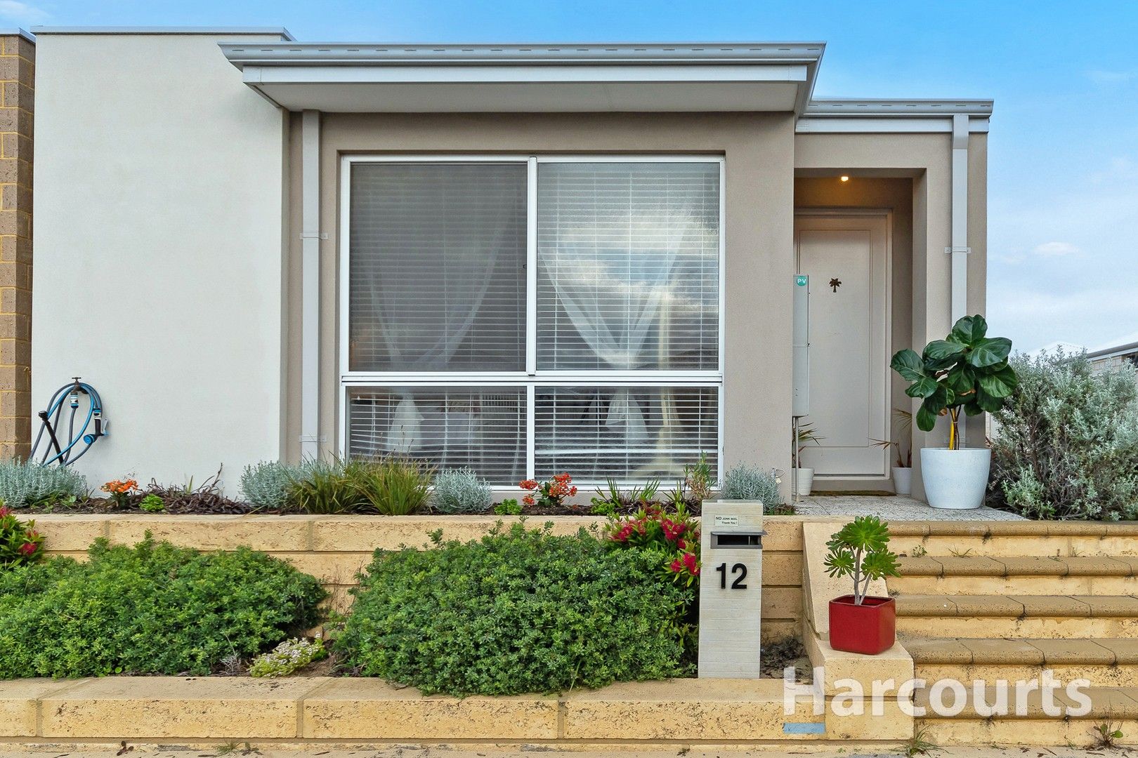 3 bedrooms House in 12 Quokka Road ALKIMOS WA, 6038