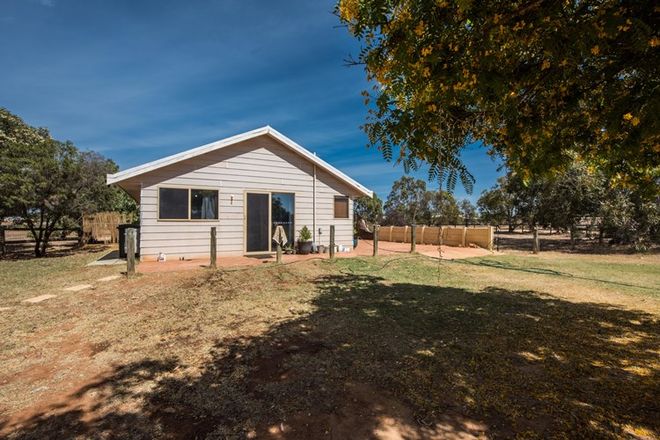 Picture of 22 Border Drive, DEEPDALE WA 6532