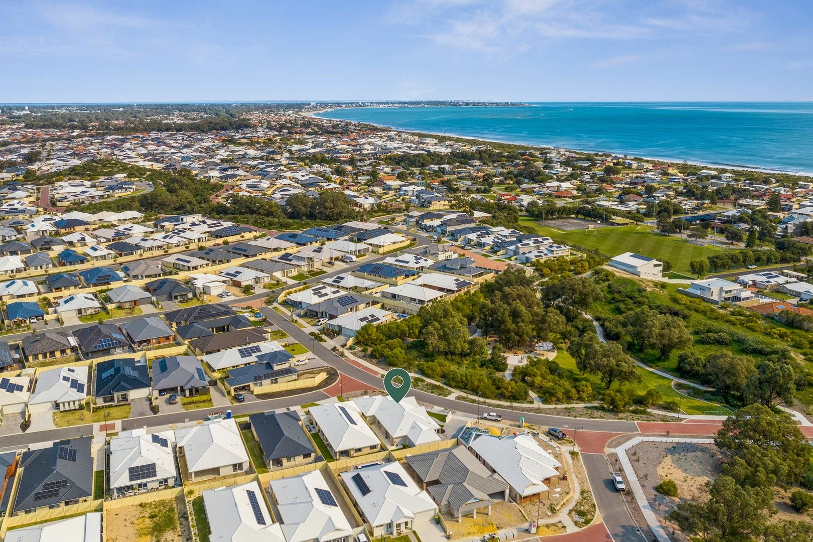 4 bedrooms House in 12 Cubana Parkway MADORA BAY WA, 6210