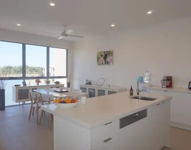 76/3028 The Boulevard , Carrara QLD 4211