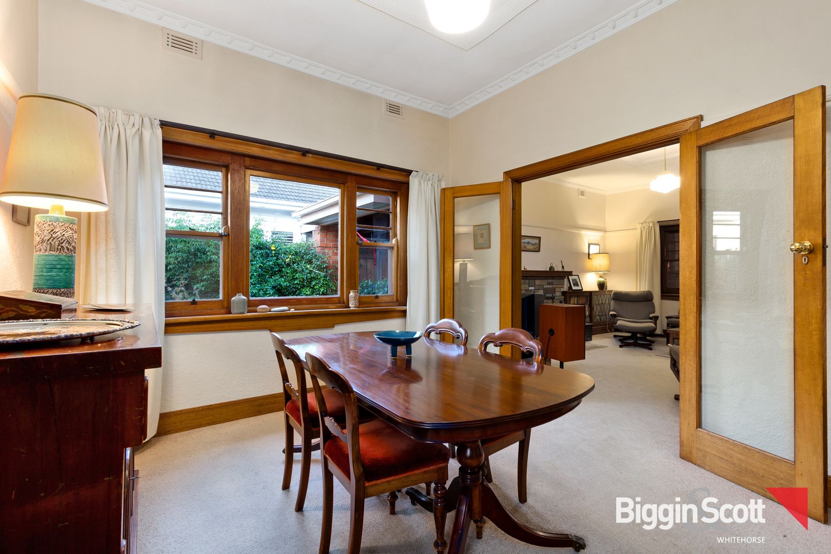 10 Fairview Avenue, Camberwell VIC 3124, Image 2