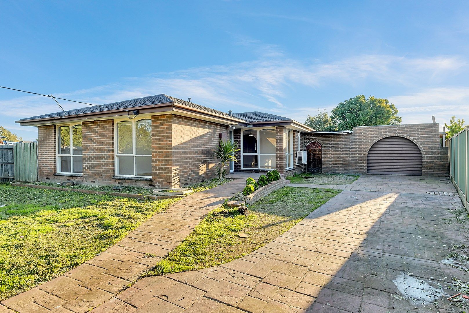 3 bedrooms House in 16 Peterlee Court CRAIGIEBURN VIC, 3064