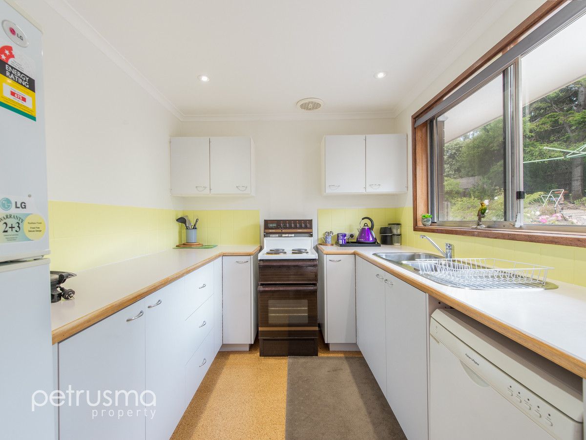 20 Cedar Street, Lindisfarne TAS 7015, Image 2