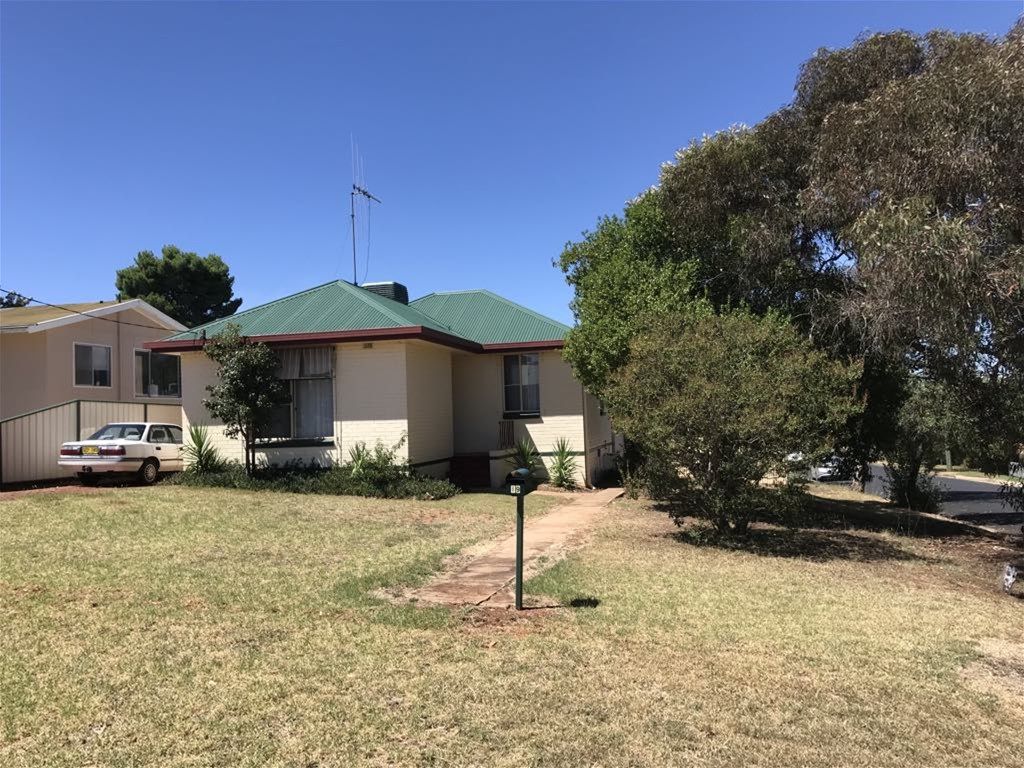 19 Dalley Street, Parkes NSW 2870, Image 1