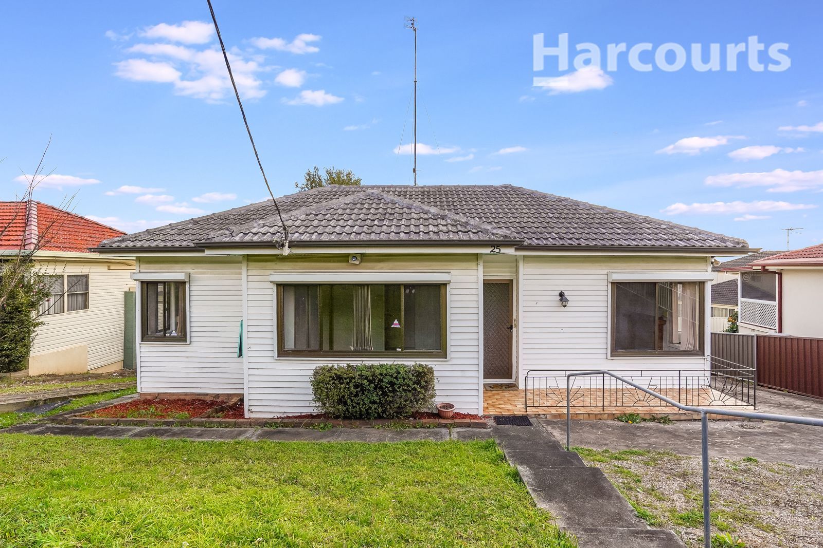 25 Grandview Dr, Campbelltown NSW 2560, Image 0