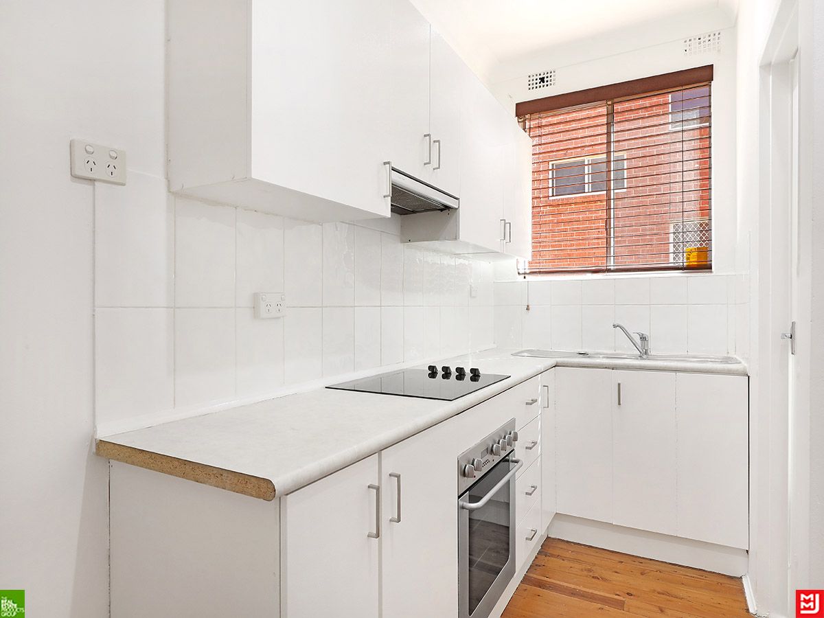 2 bedrooms Apartment / Unit / Flat in 2/20 Virginia Street NORTH WOLLONGONG NSW, 2500