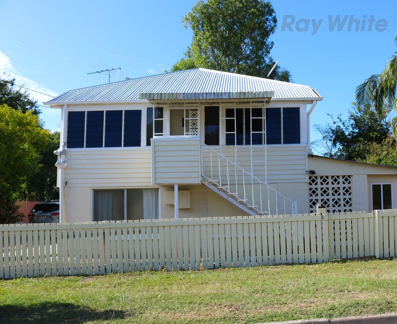 3 bedrooms House in 3 Pelican Street NORTH IPSWICH QLD, 4305
