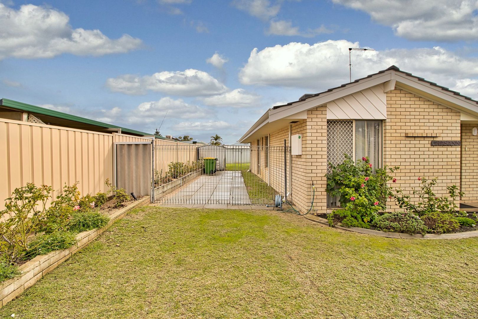 8 Maitland Close, Cooloongup WA 6168, Image 1