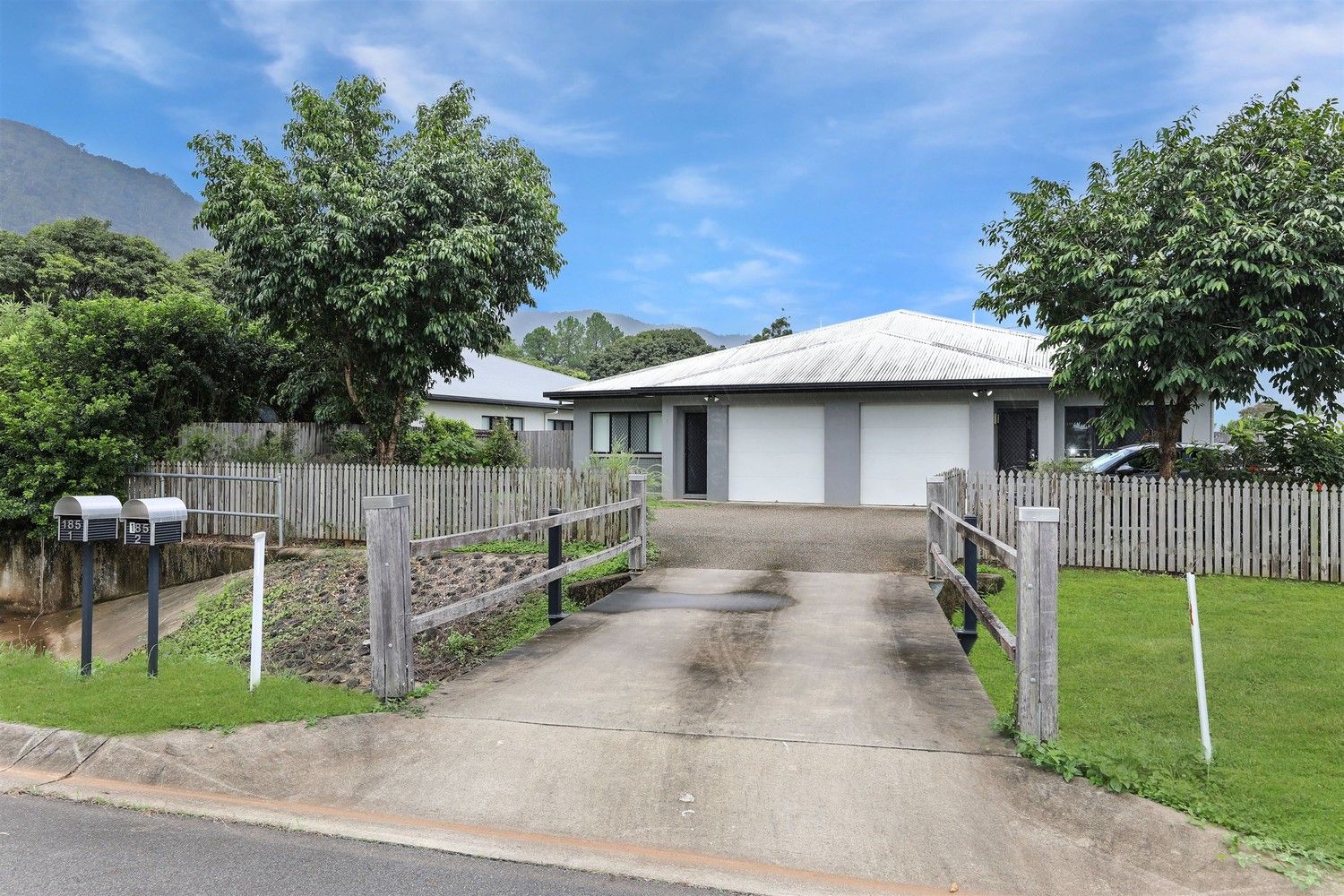 4 bedrooms Semi-Detached in 1/185 Isabella Road EDMONTON QLD, 4869