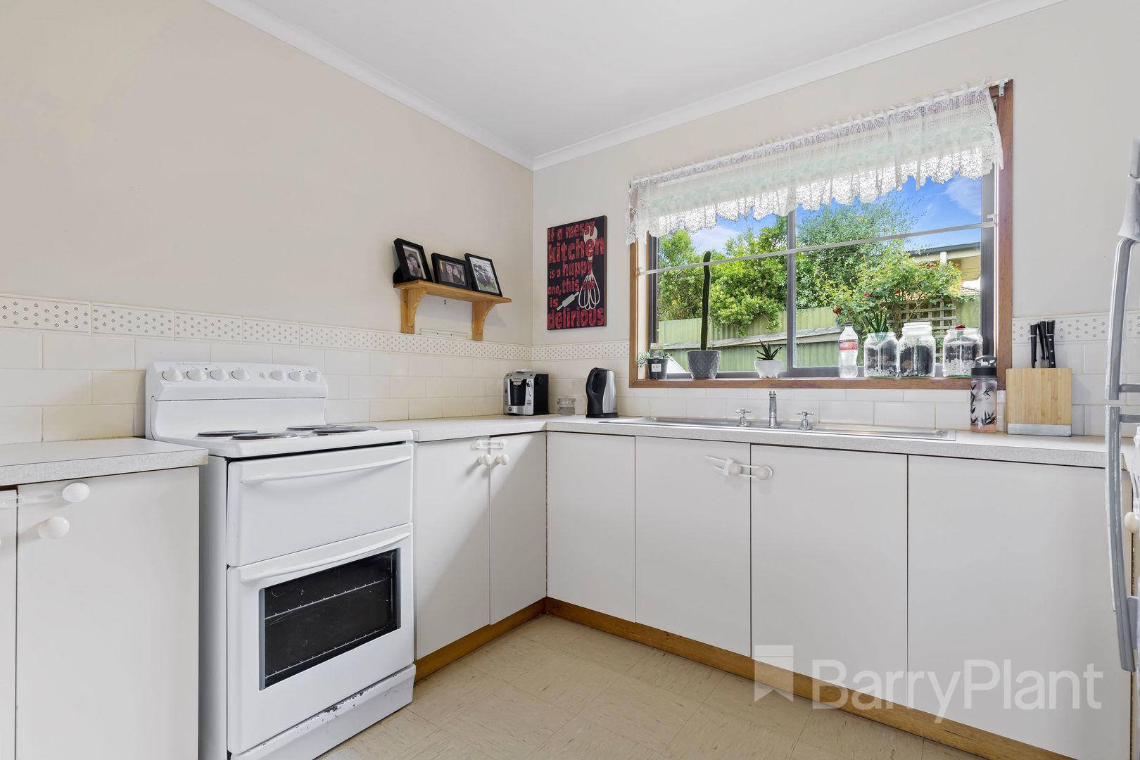 3 Florence Court, Brown Hill VIC 3350, Image 2