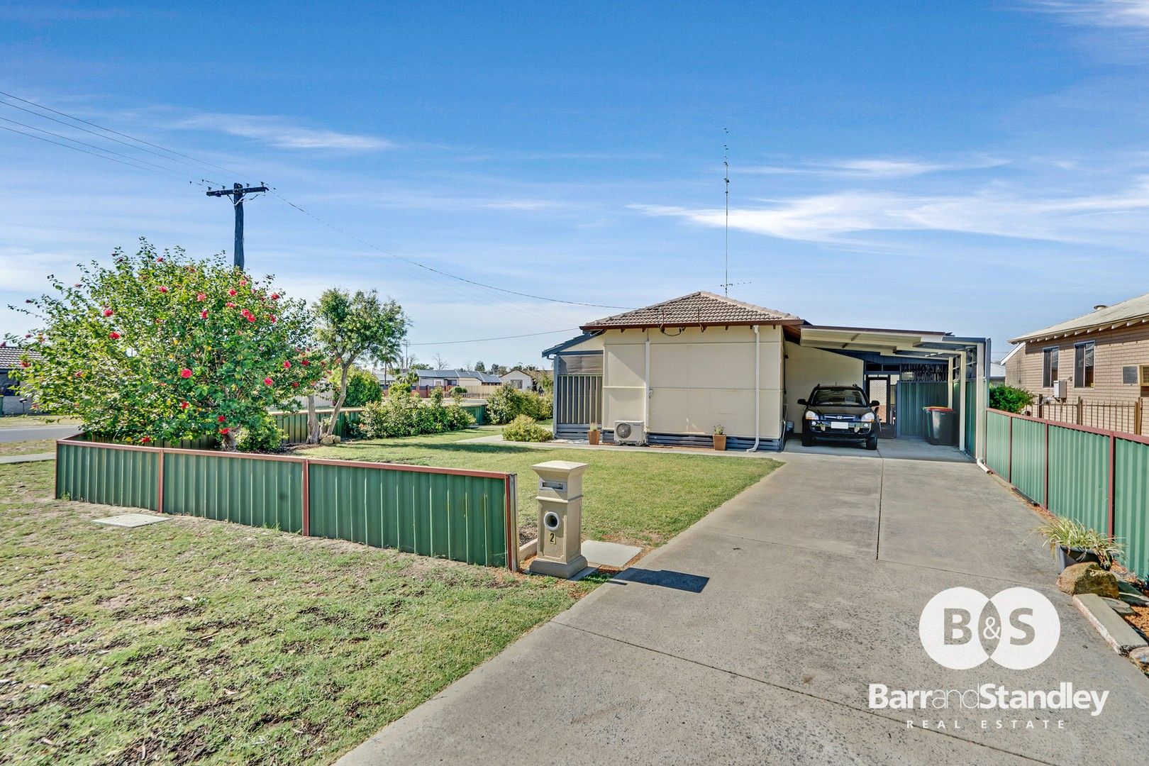 3 bedrooms House in 2 Woonnar Street CAREY PARK WA, 6230