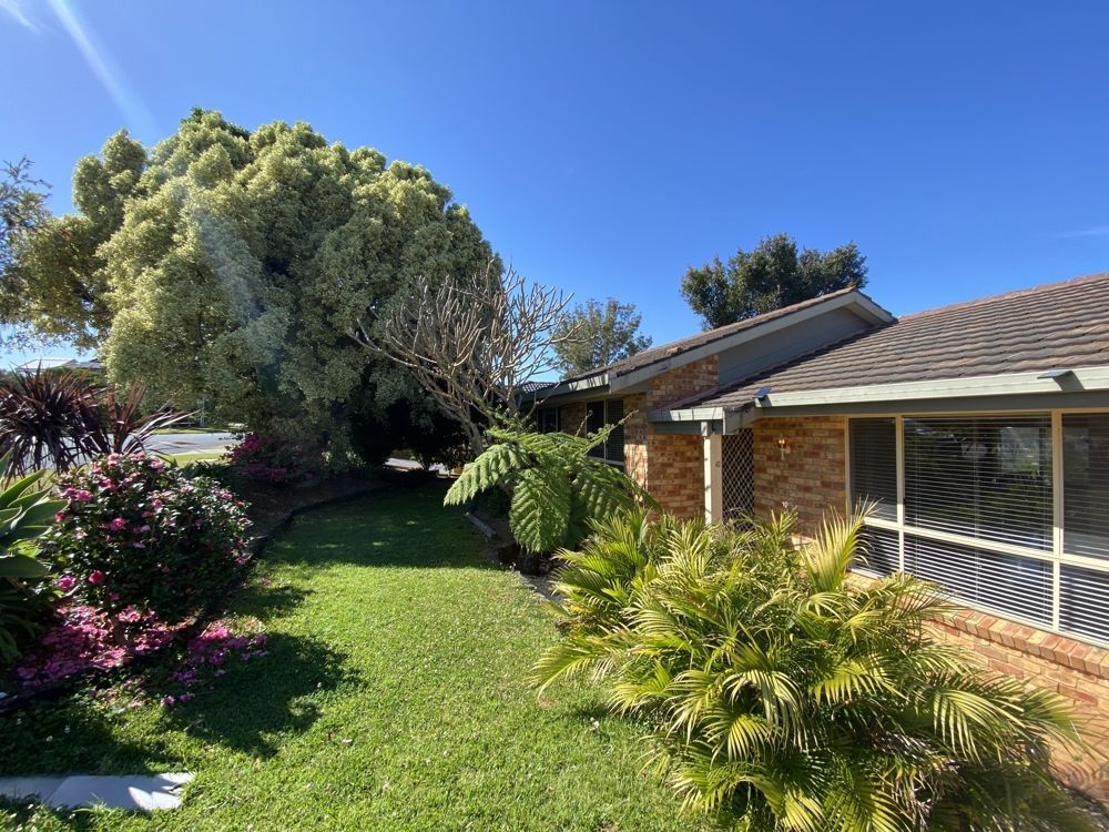 3 bedrooms House in 41 De Castella Drive BOAMBEE EAST NSW, 2452