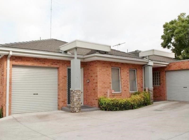2 bedrooms Apartment / Unit / Flat in 4/13 Linden Avenue IVANHOE VIC, 3079