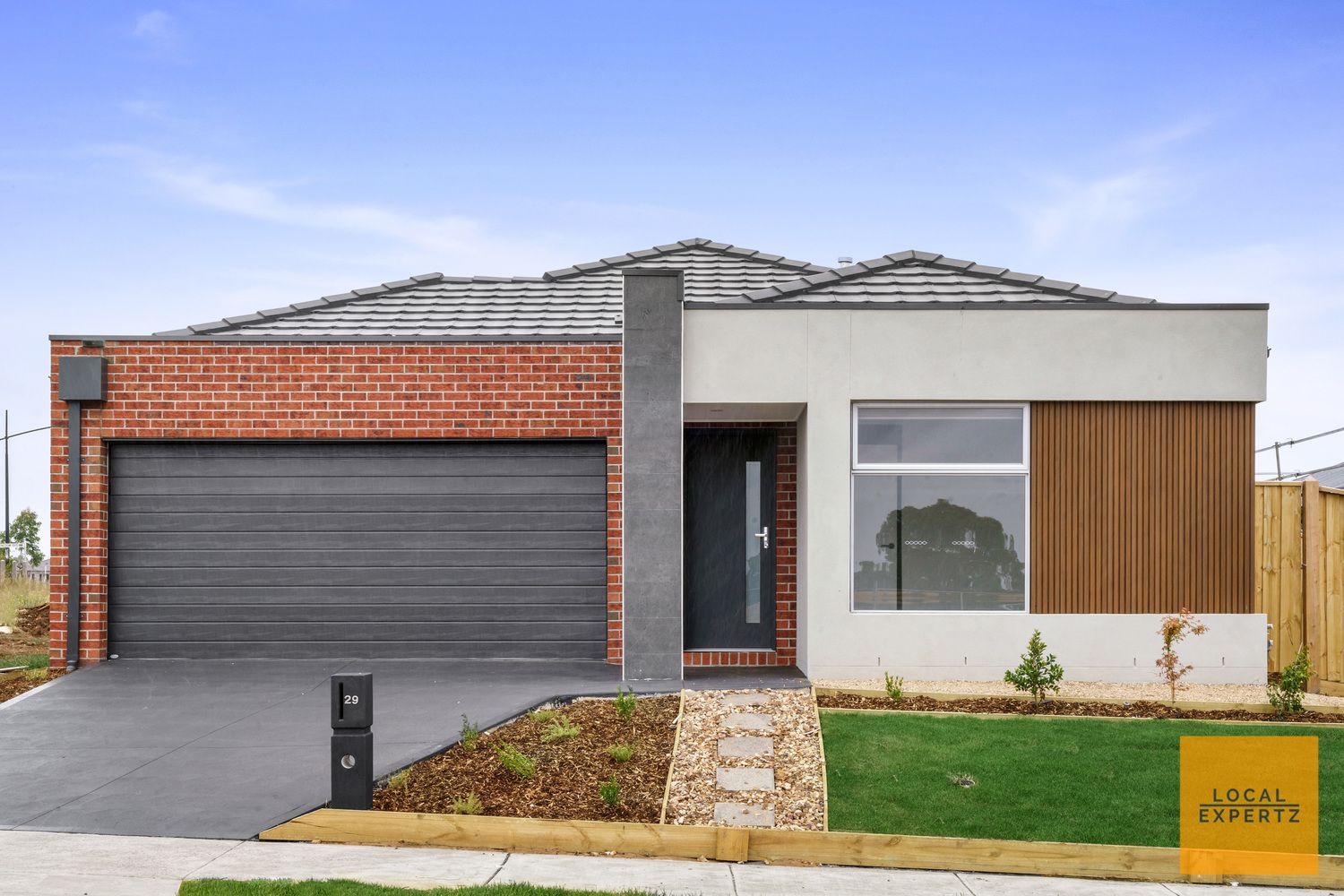 4 bedrooms House in 29 Sanctum Drive WEIR VIEWS VIC, 3338