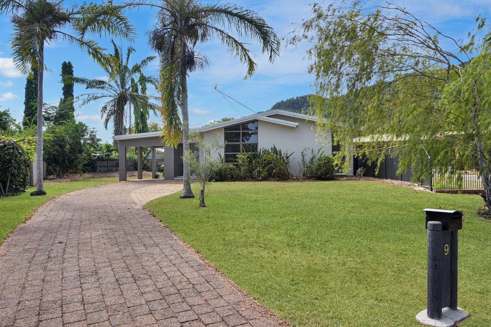 9 Argyle Close, Edge Hill QLD 4870, Image 0