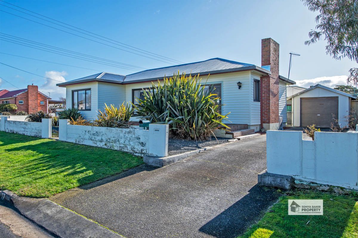 17 Jenner Street, Wynyard TAS 7325, Image 2