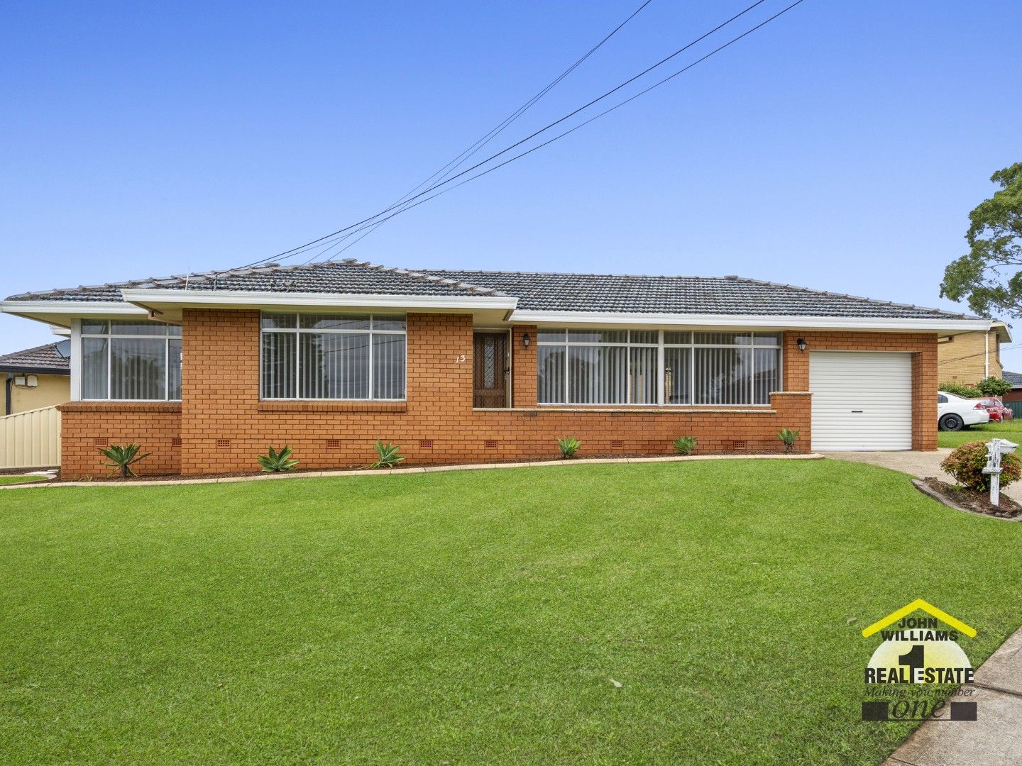 3 bedrooms House in 13 Huntingdale Avenue LANSVALE NSW, 2166