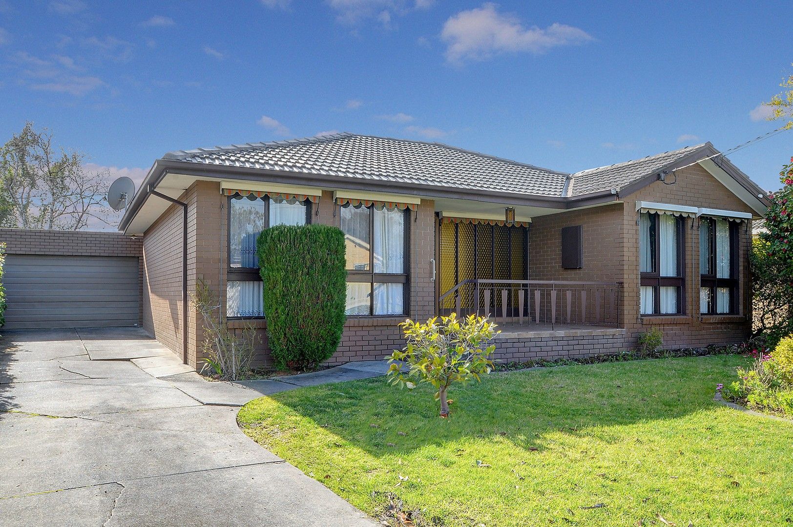 30 Gauntlet Avenue, Glen Waverley VIC 3150, Image 0