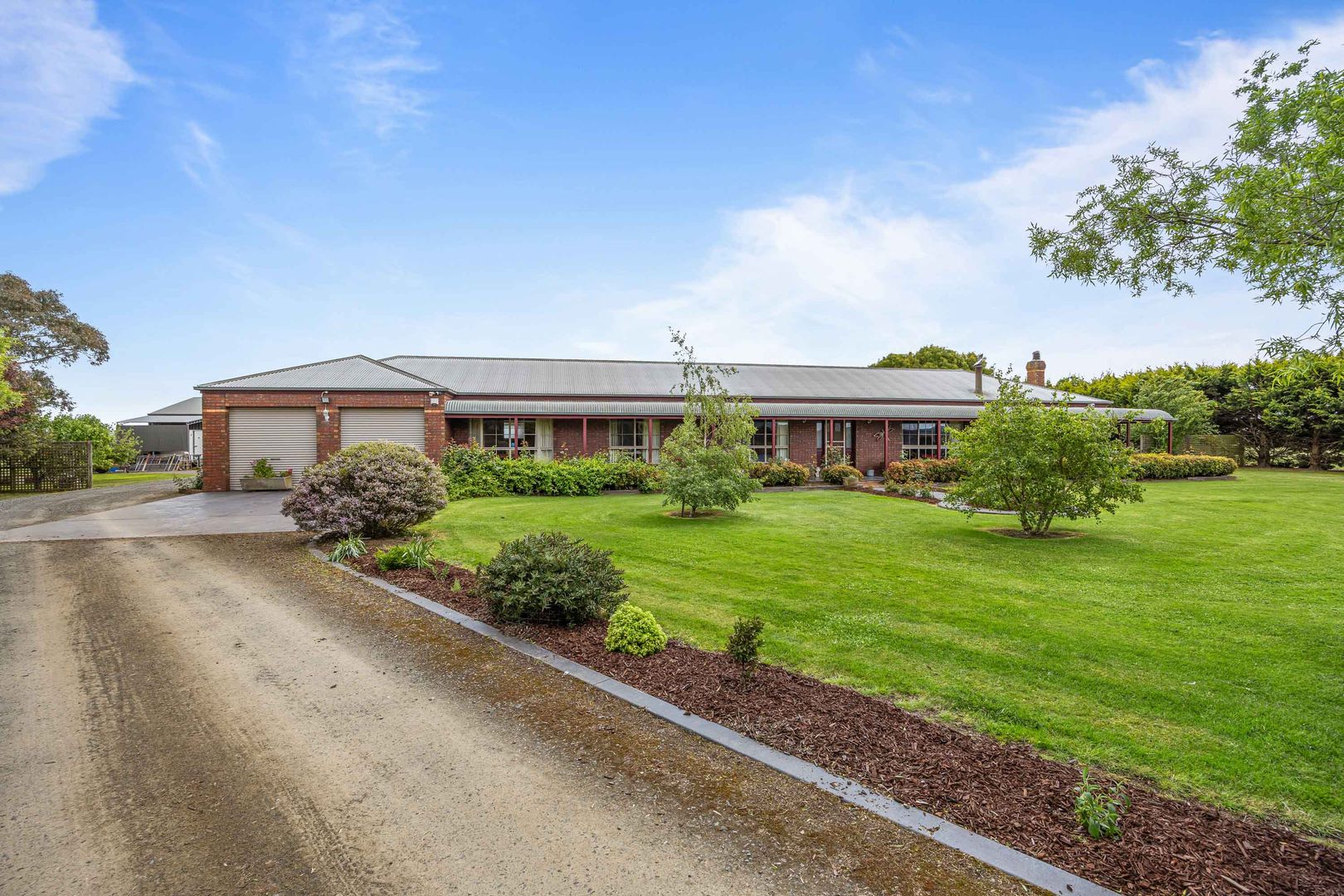 189 Heinzs Road, Cambrian Hill VIC 3352, Image 2