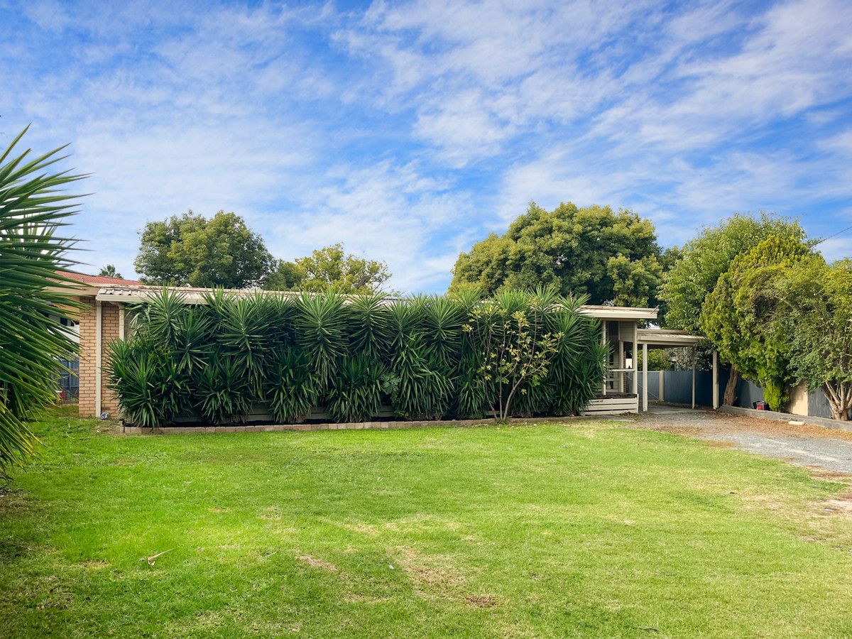 398 Lucinda Court, Lavington NSW 2641, Image 0