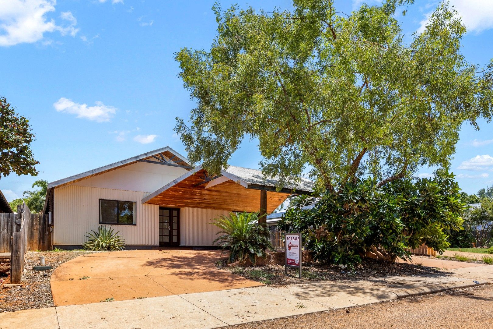 4 bedrooms House in 26 Gunian Boulevard CABLE BEACH WA, 6726