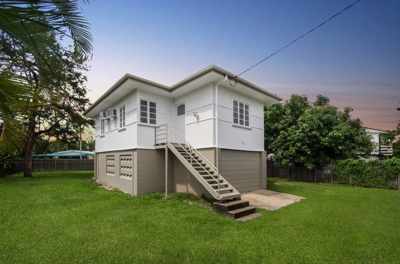 68 Merryl Street, Rasmussen QLD 4815, Image 2