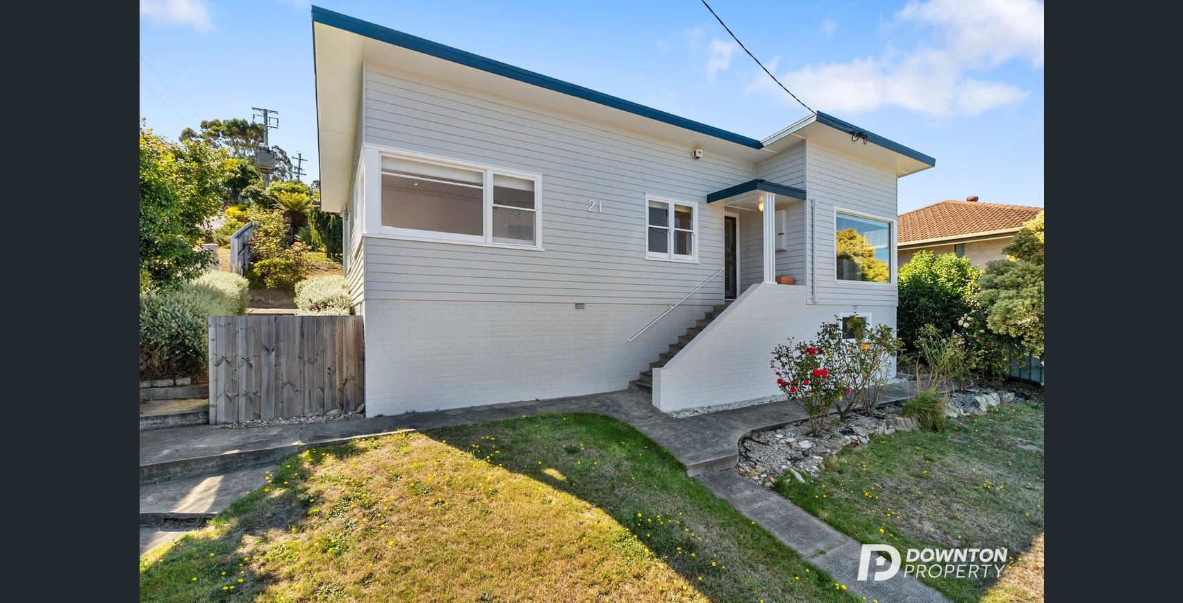 3 bedrooms House in 21 Corinna Rd LINDISFARNE TAS, 7015