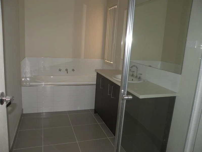 Additional image 5 of 2/60 Benetti Drive, Lara VIC 3212