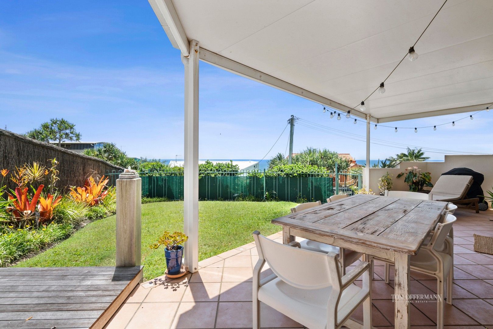 2 bedrooms Apartment / Unit / Flat in 1/33 Tingira Crescent SUNRISE BEACH QLD, 4567