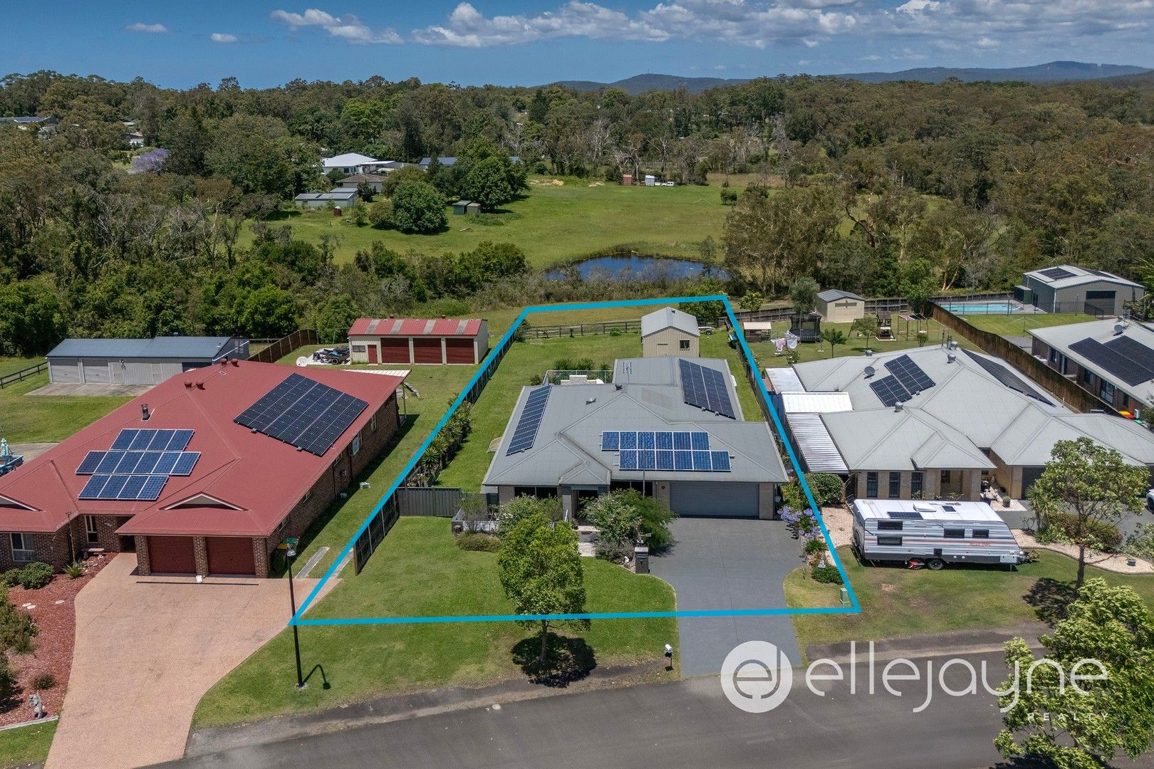 5 bedrooms House in 27 Scribbly Gum Crescent COORANBONG NSW, 2265