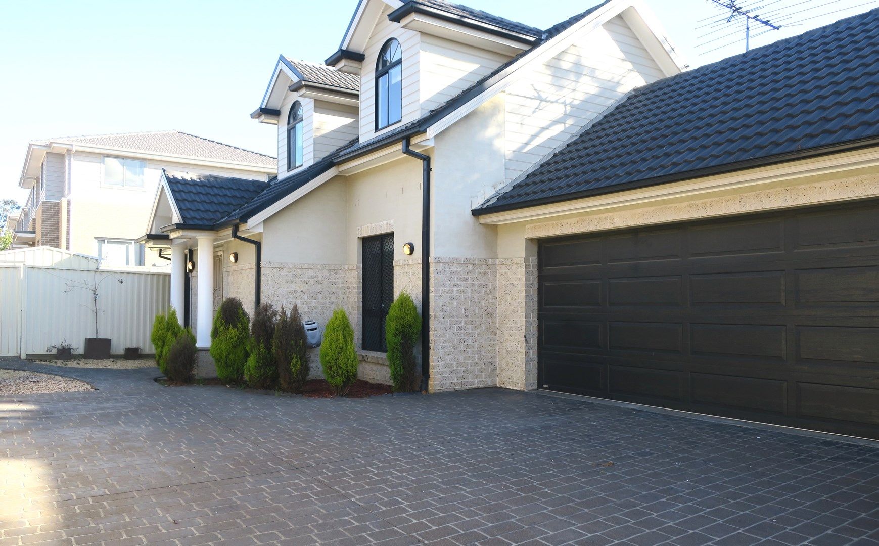 3 bedrooms Townhouse in 4/12 Brisbane Street OXLEY PARK NSW, 2760