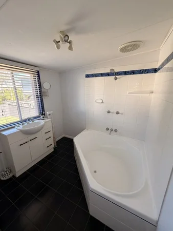 Additional image 14 of 86 Seaville Avenue, Scarborough QLD 4020