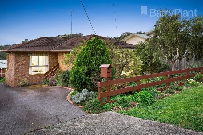 Picture of 1/2 Warrington Crescent, WATTLE GLEN VIC 3096