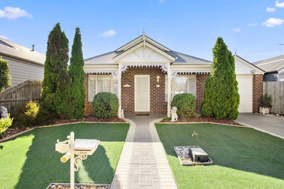 3 bedrooms House in 15 Jasper Street POINT COOK VIC, 3030