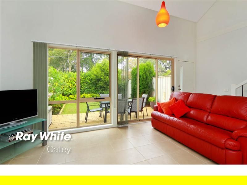 19 Wonoona Parade East, OATLEY NSW 2223, Image 1